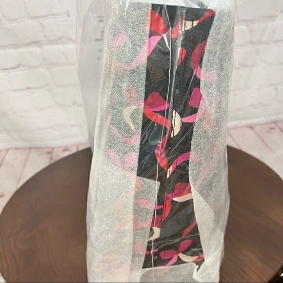 KATE SPADE wrapping party large reversible tote!  Perfect bag for traveling nwt - Picture 9 of 14